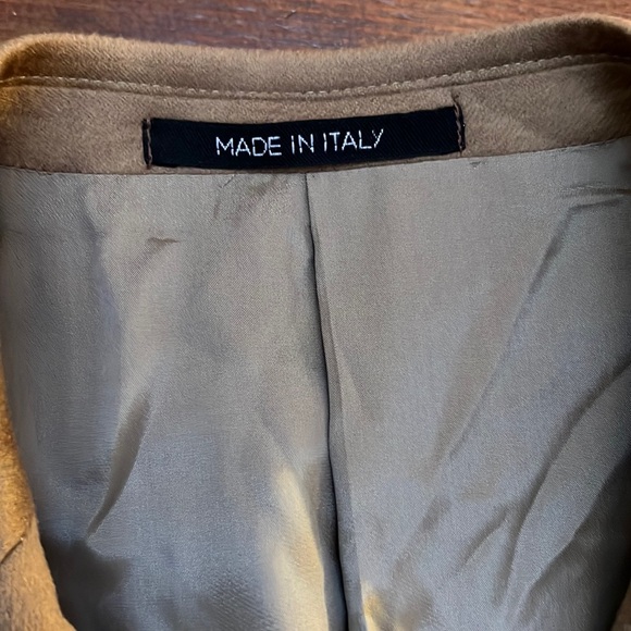 Neiman Marcus Luxury Armani Collezioni 100% Cashmere Oversized Blazer in Camel - Picture 9 of 14